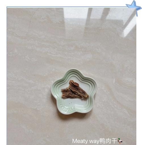 比熊吐甘蔗渣还能吃甘蔗吗？这样喂食安全吗？